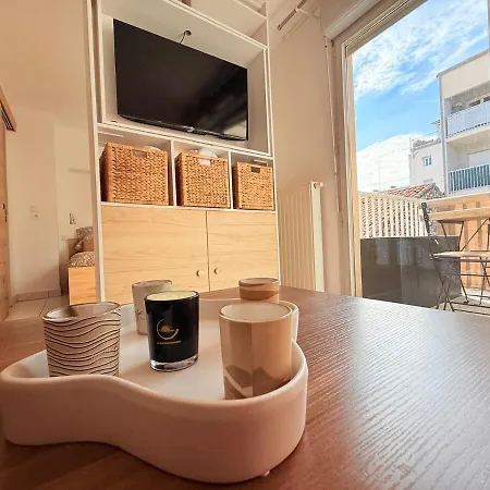 Getaway, Downtown, Free Parking Apartment Sète
